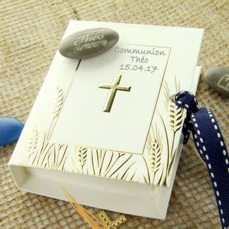 Boite dragées communion livre Bible (lot de 10) Boite dragées communion livre Bible (lot de 10)