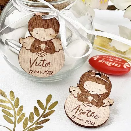 Etiquette communion Ange - Bois (Lot de 16) Etiquette communion Ange - Bois (Lot de 16)