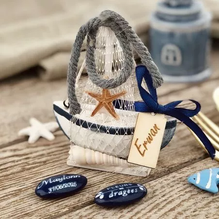 Petit bateau bois avec Corde - cadeau d'invité Petit bateau bois avec Corde - cadeau d'invité