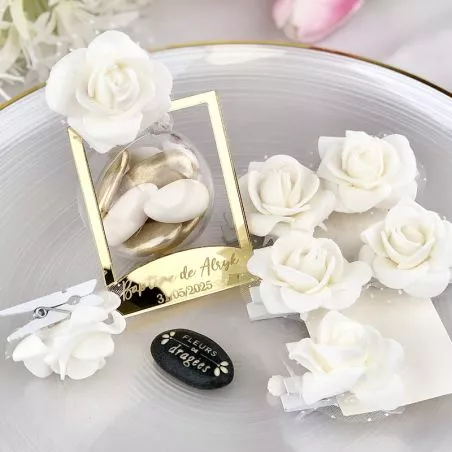 (6psc) Bouton de Rose sur pince Organza - Blanche (6psc) Bouton de Rose sur pince Organza - Blanche